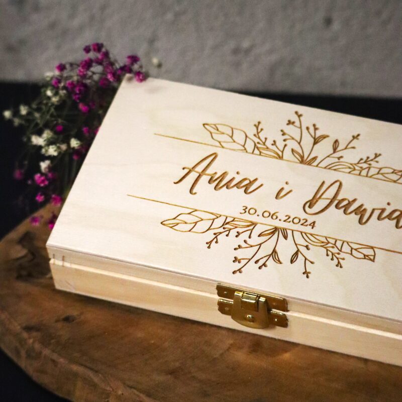 Grawerowane pudełko ślubne na banknoty