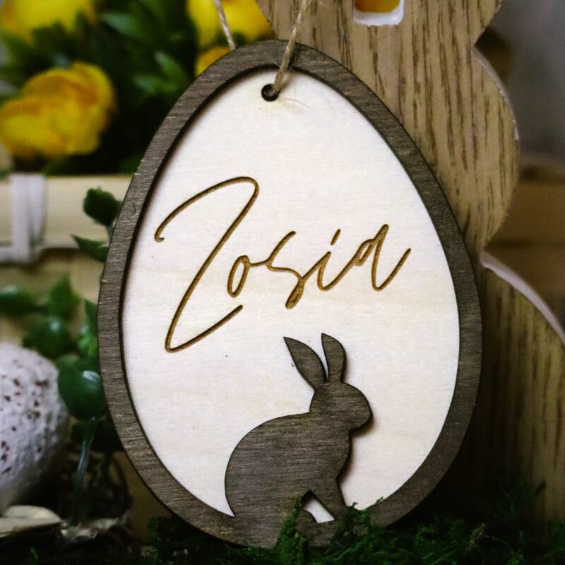 Zawieszka pisanka z zającem i imieniem