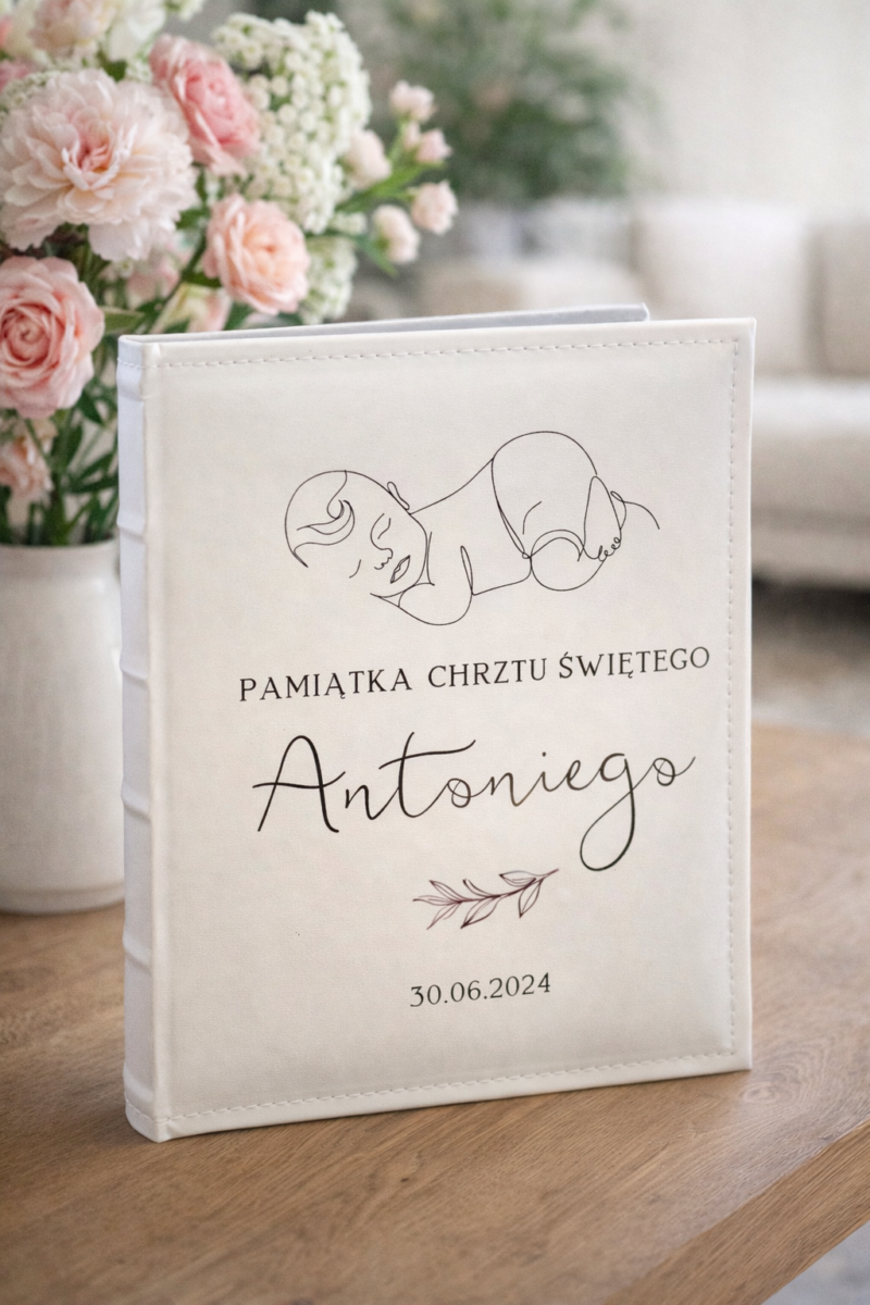 Pamiątkowy album na zdjęcia z Chrztu Świętego z dedykacją