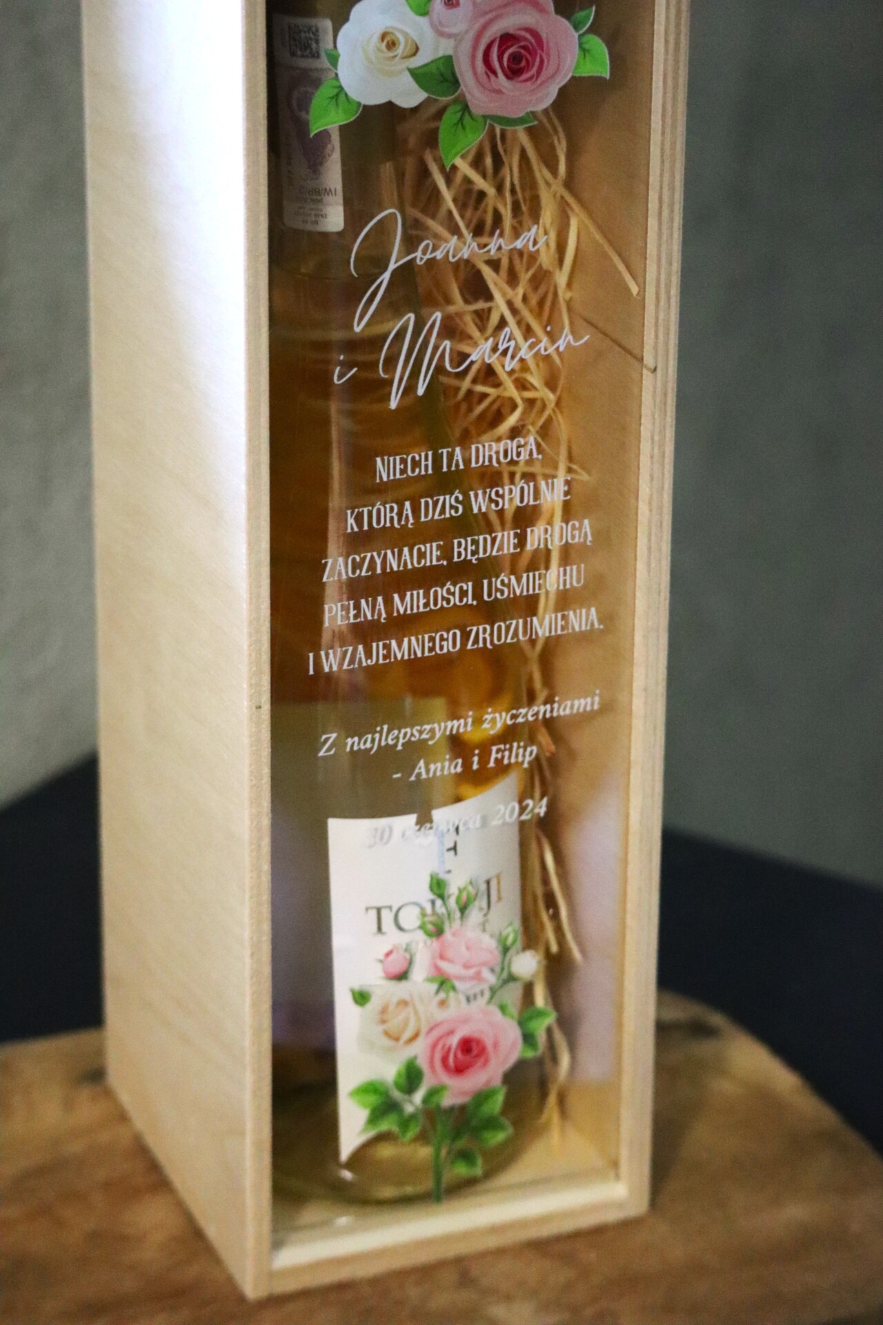 Prezentowa skrzynka ślubna na wino