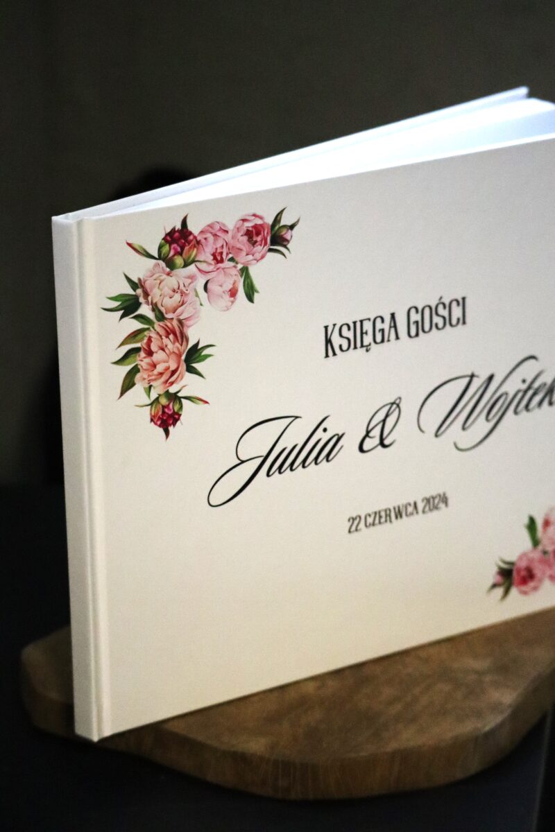 Biała księga gości weselnych