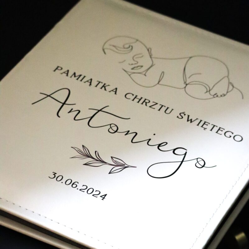 Pamiątkowy album na zdjęcia z Chrztu Świętego z dedykacją