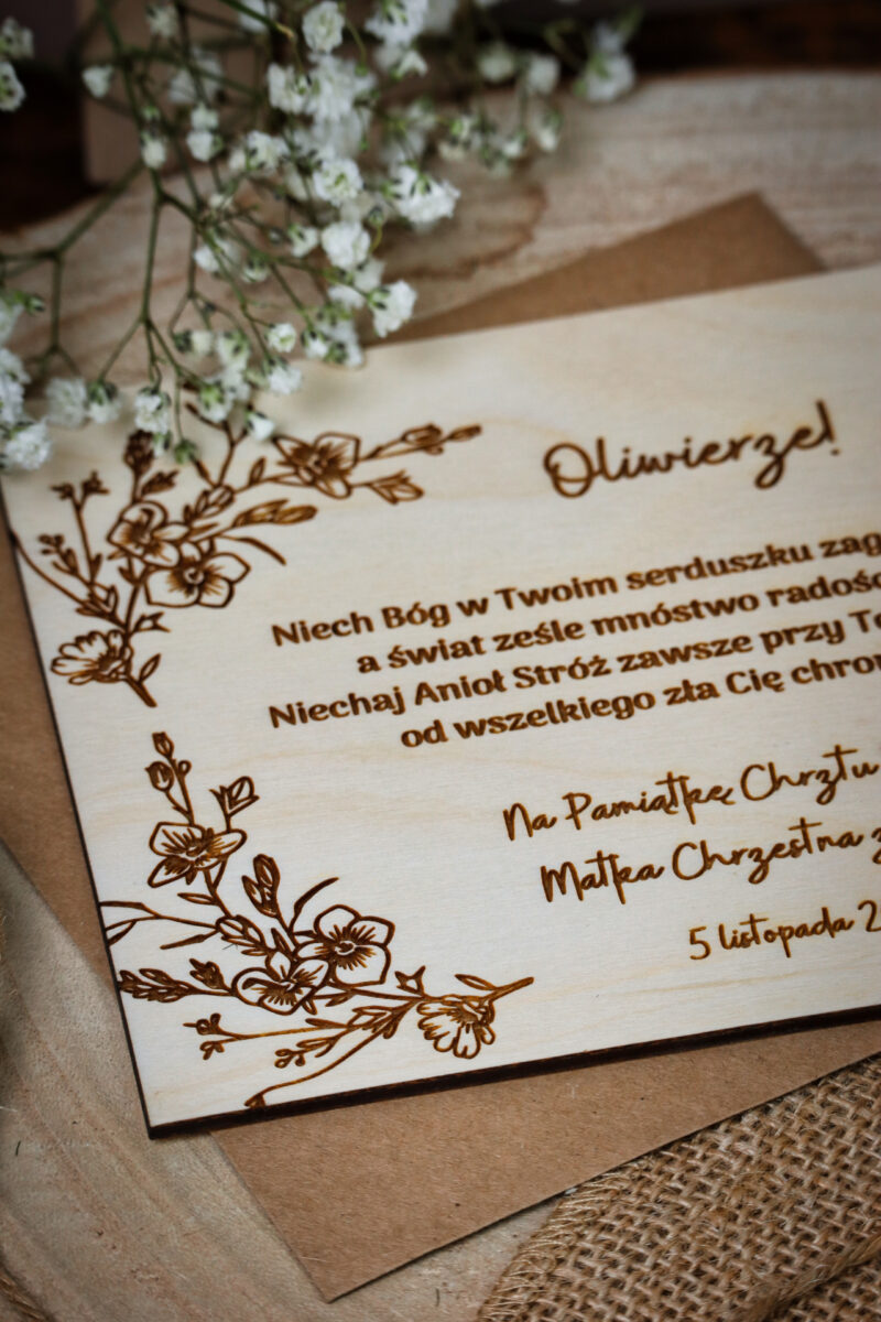 Drewniana kartka na Chrzest Święty