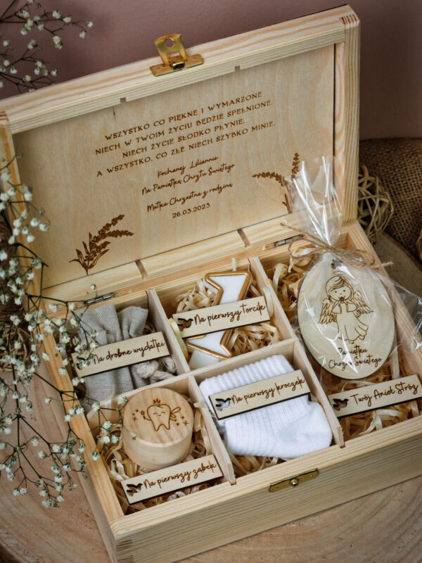 Szkatułka z przegródkami na Chrzest Święty