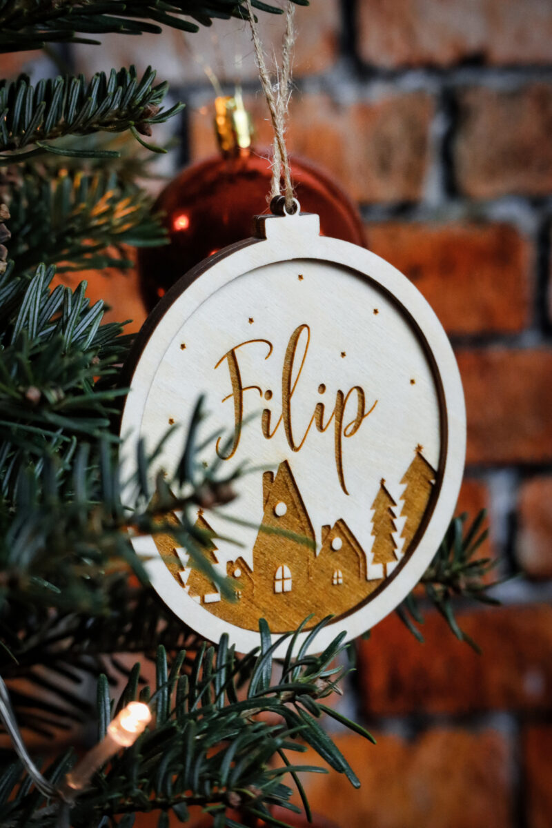 Bombka grawerowana z motywem zimowym i imieniem