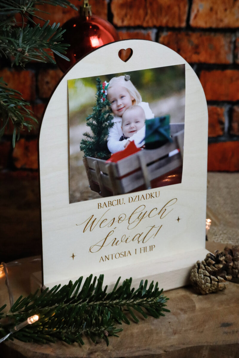 Półokrągła świąteczna ramka na zdjęcie z podstawką