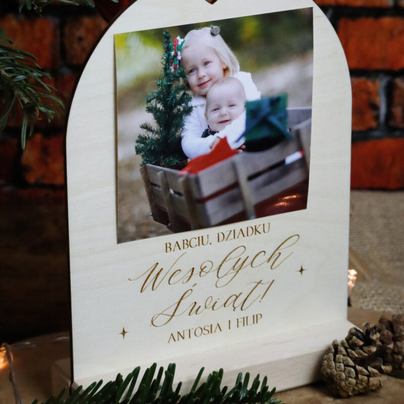 Półokrągła świąteczna ramka na zdjęcie z podstawką