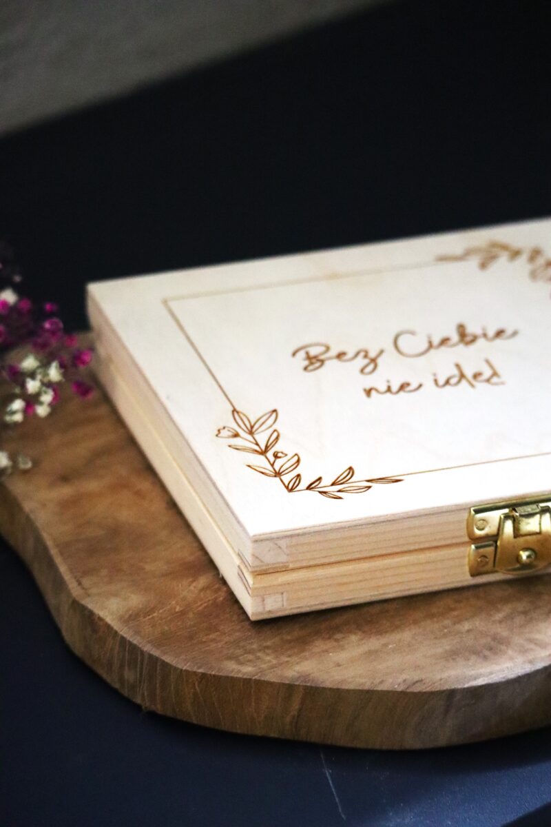 Prośba o świadkowanie w formie pudełka ze zdjęciem