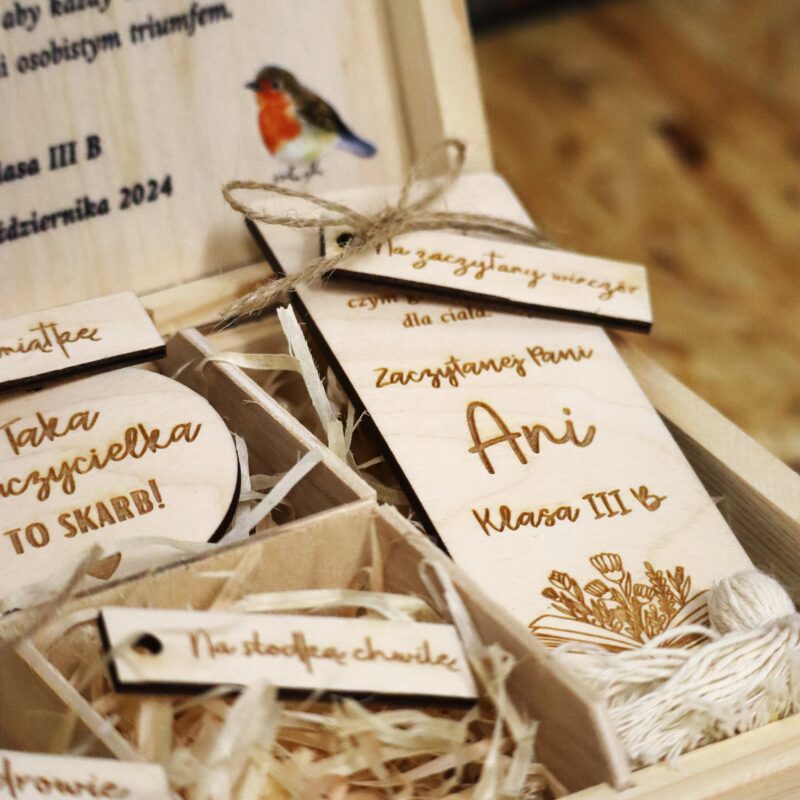 Szkatułka prezentowa dla nauczyciela