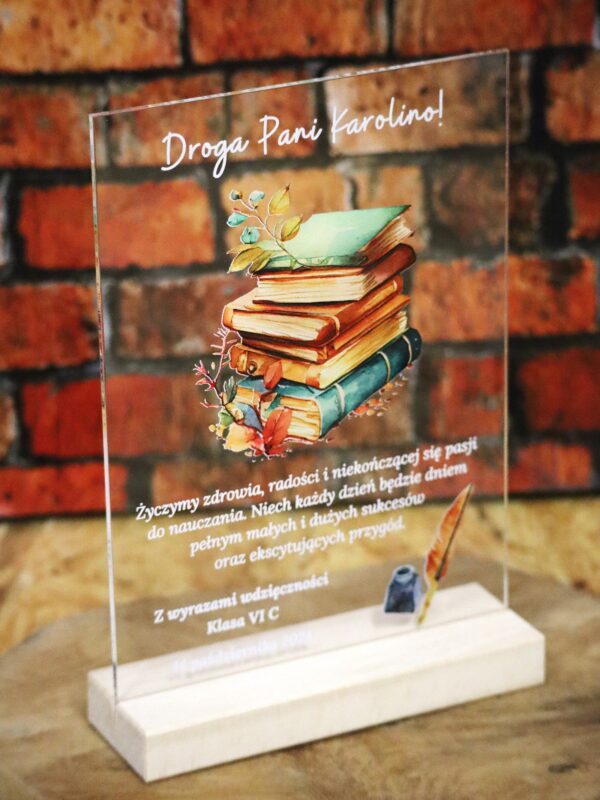 Statuetka z życzeniami dla nauczyciela