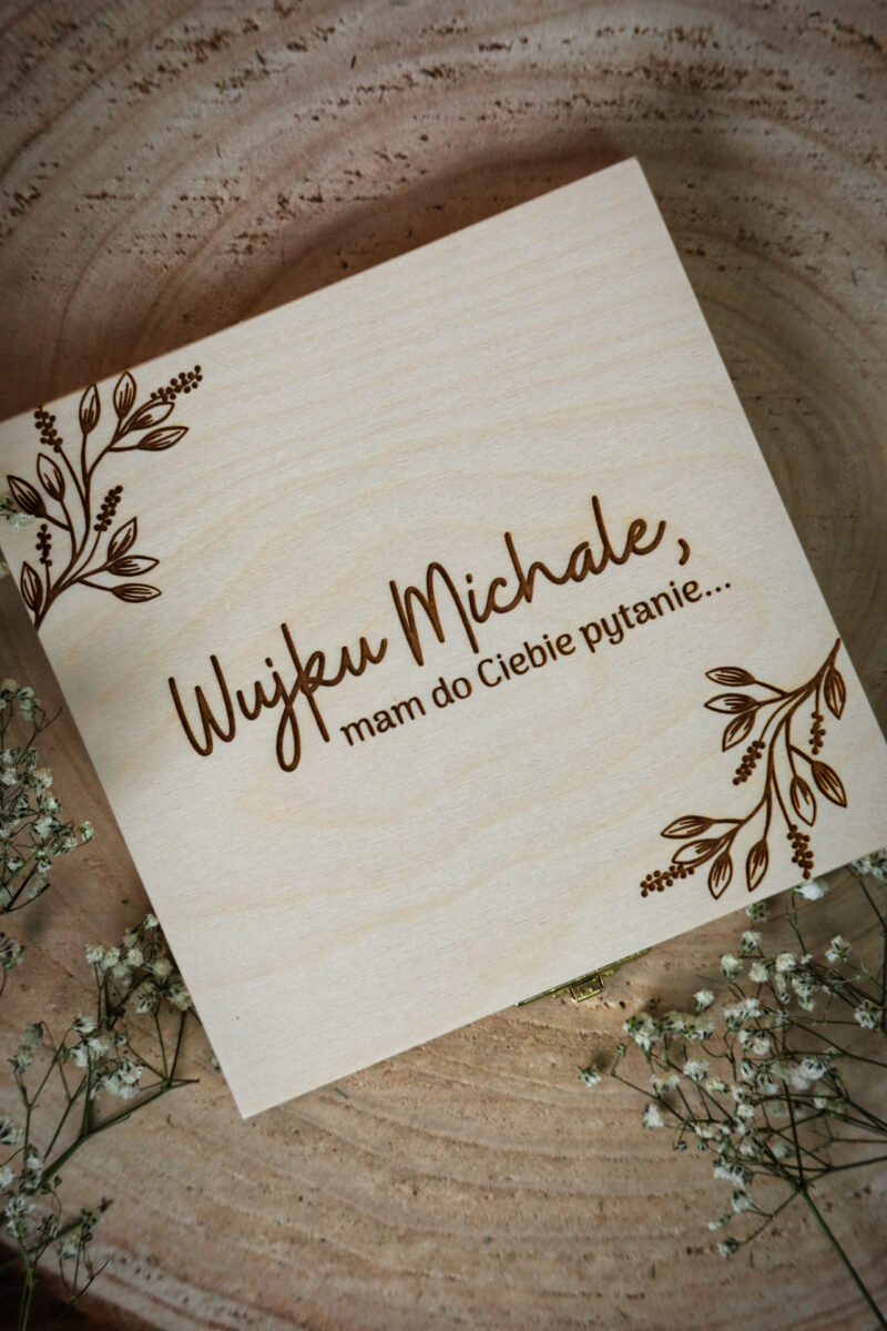 Pytanie do Rodziców Chrzestnych w formie pudełka ze zdjęciem