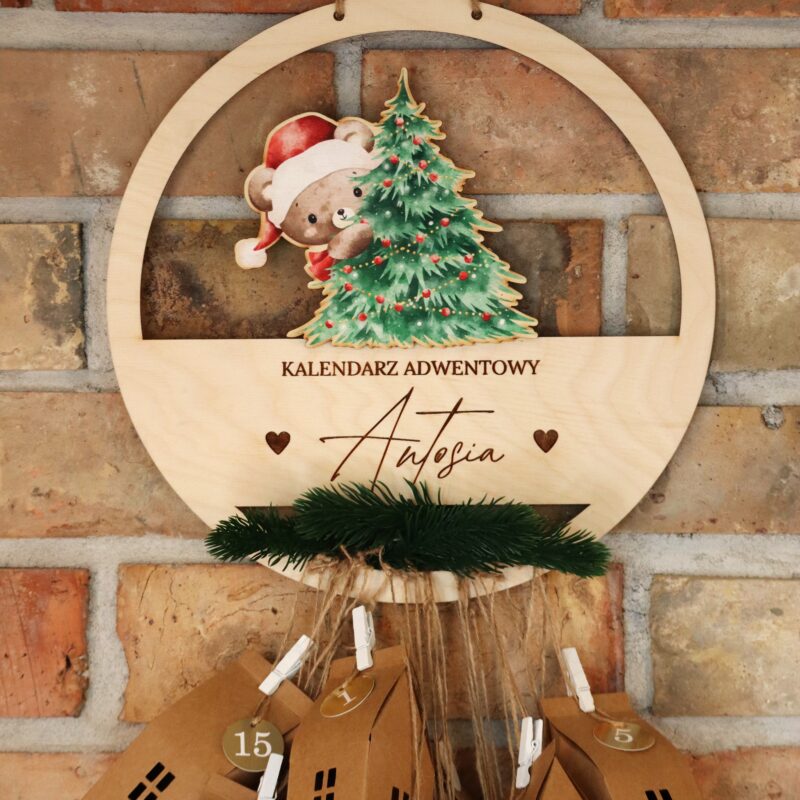 Kalendarz adwentowy Koło z misiem