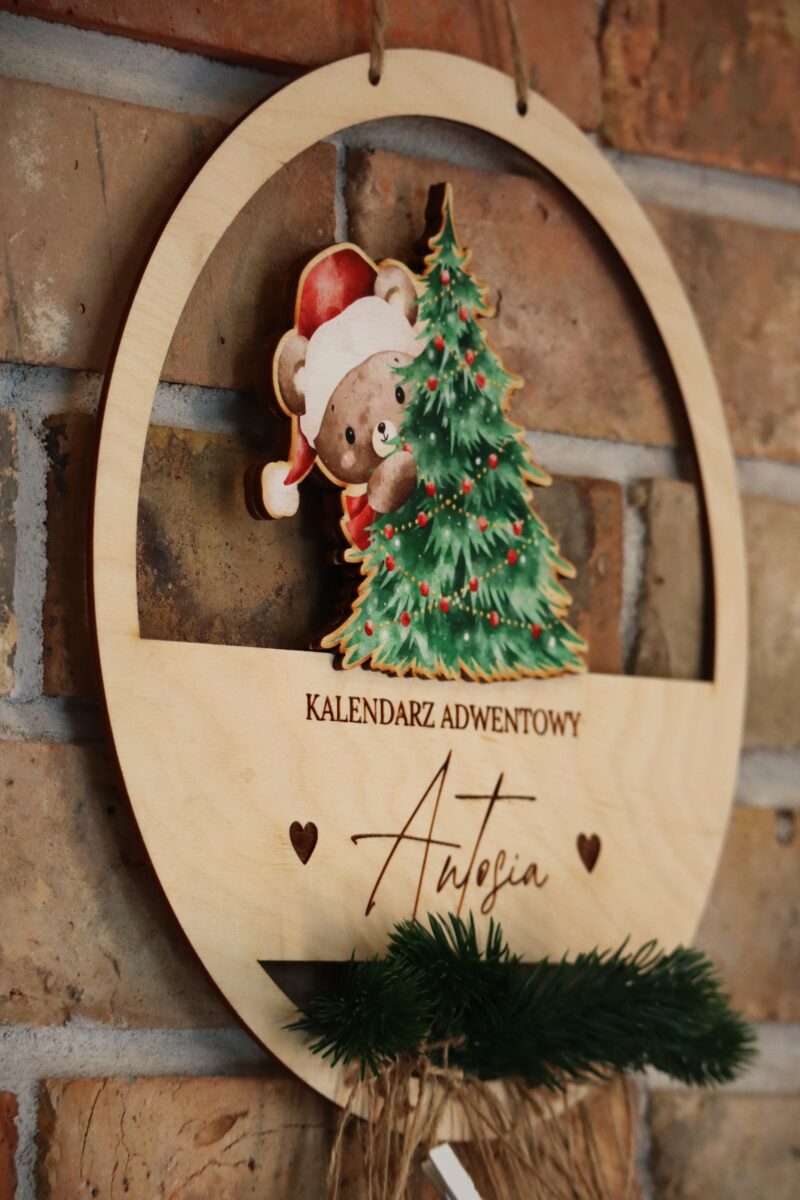 Kalendarz adwentowy Koło z misiem