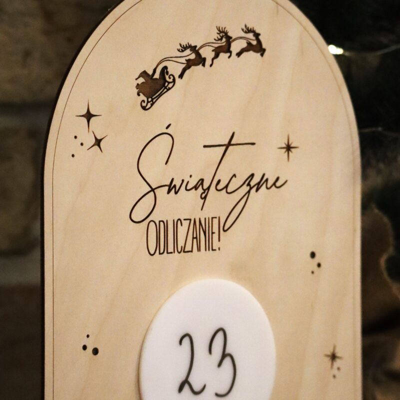 Kalendarz adwentowy na podstawce w zestawie z markerem