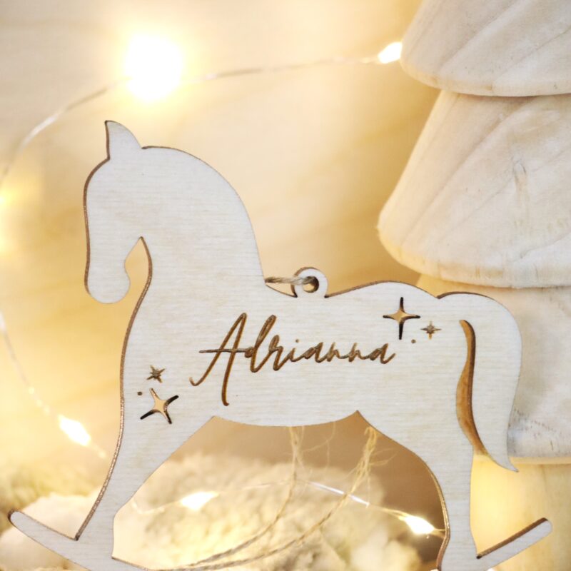 Bombka z imieniem Koń na biegunach