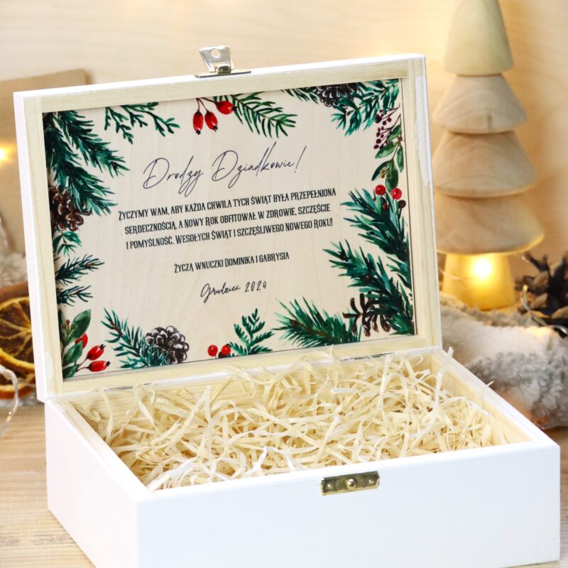 Białe pudełko świąteczne z życzeniami