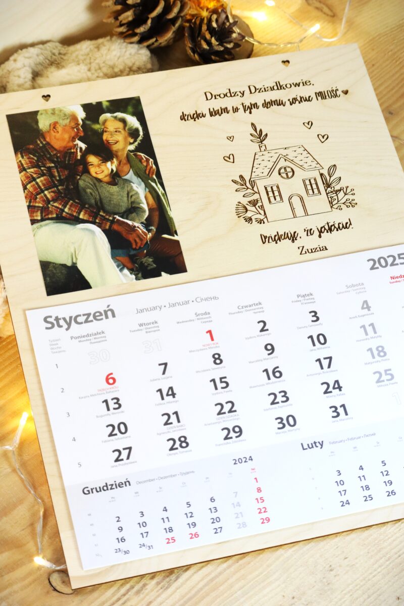 Kalendarz ścienny 2026 dla Dziadków ze zdjęciem Domek