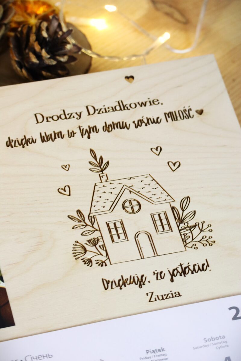 Kalendarz ścienny 2026 dla Dziadków ze zdjęciem Domek