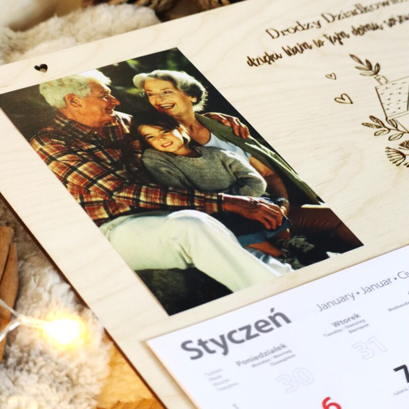 Kalendarz ścienny 2026 dla Dziadków ze zdjęciem Domek