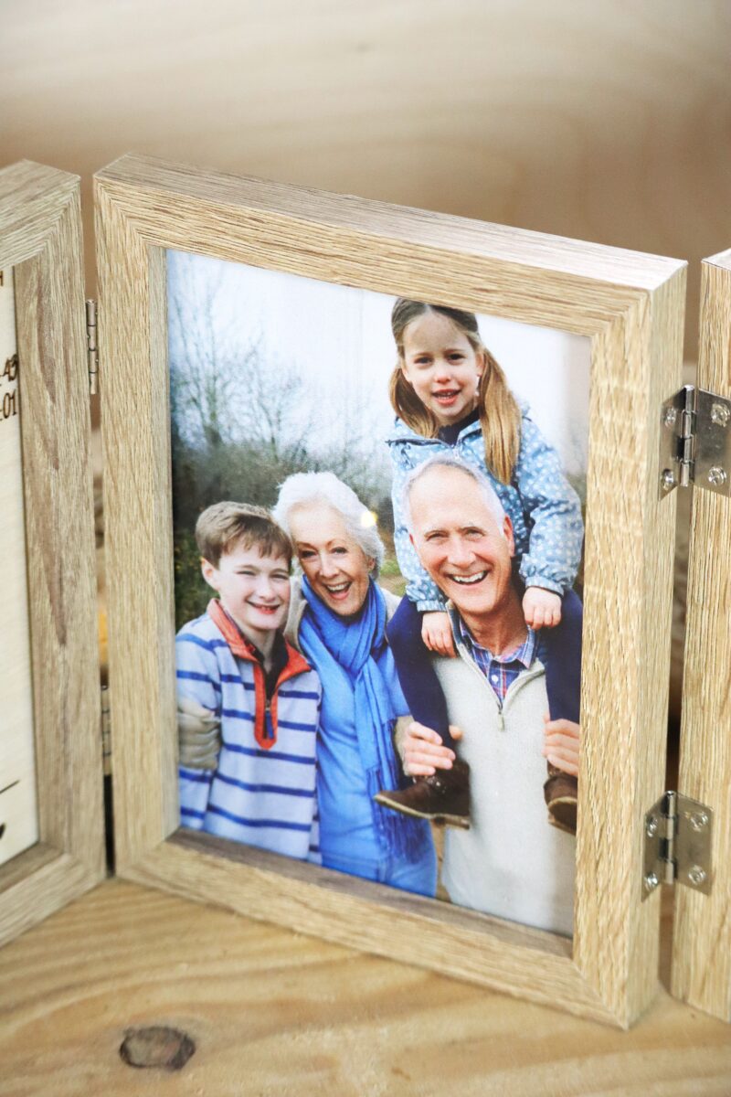 Potrójna ramka z kartką kalendarza 2026 dla Dziadków