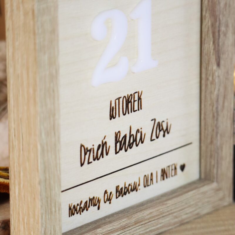 Potrójna ramka z kartką kalendarza 2026 dla Dziadków