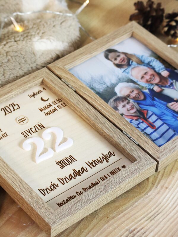 Podwójna ramka z kartką kalendarza 2026 dla Dziadków