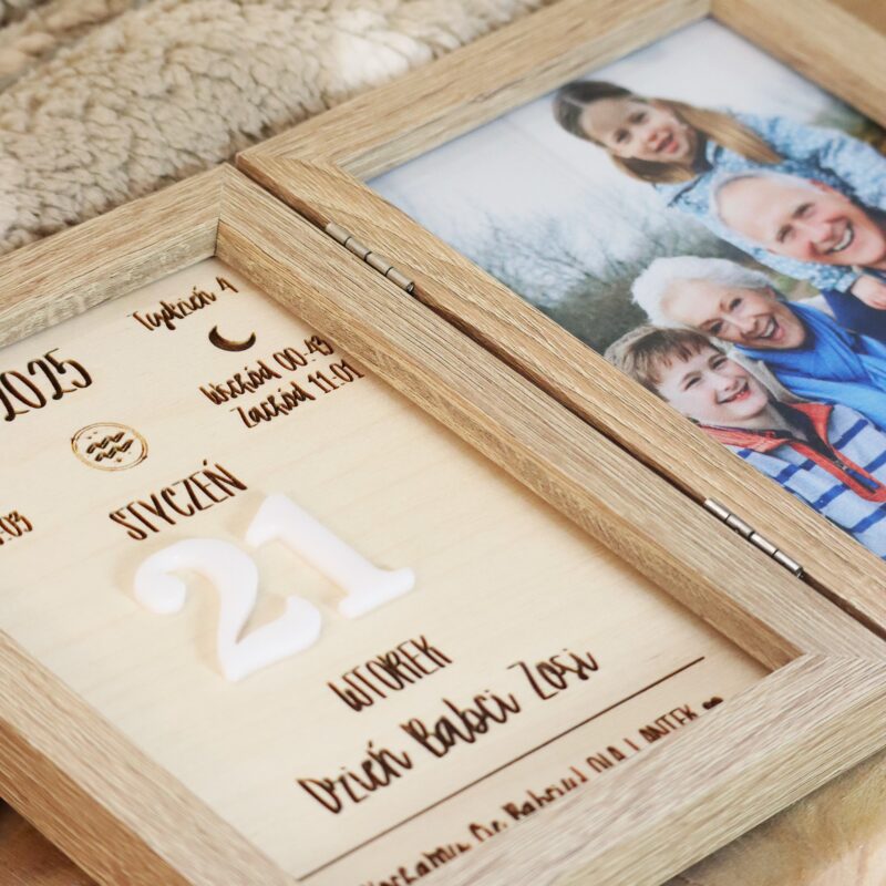 Podwójna ramka z kartką kalendarza 2026 dla Dziadków