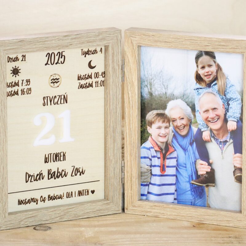 Podwójna ramka z kartką kalendarza 2026 dla Dziadków