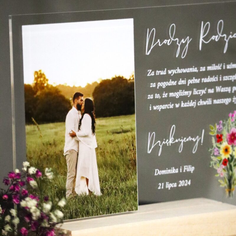 Podziękowania ślubne w formie statuetki ze zdjęciem