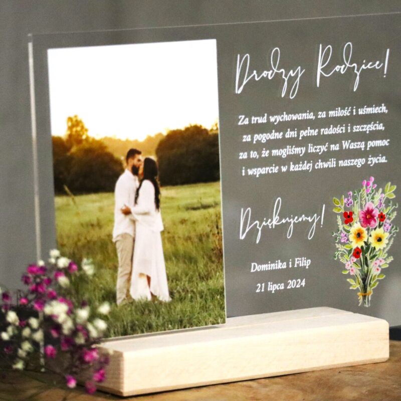Podziękowania ślubne w formie statuetki ze zdjęciem