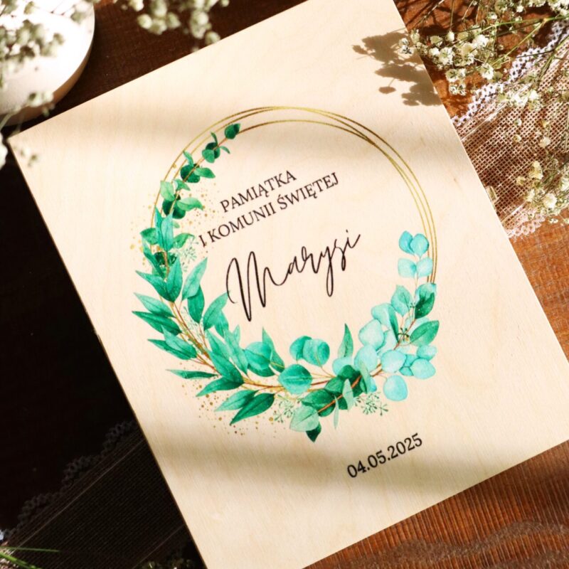 Biblia w pudełku na pamiątkę I Komunii Świętej