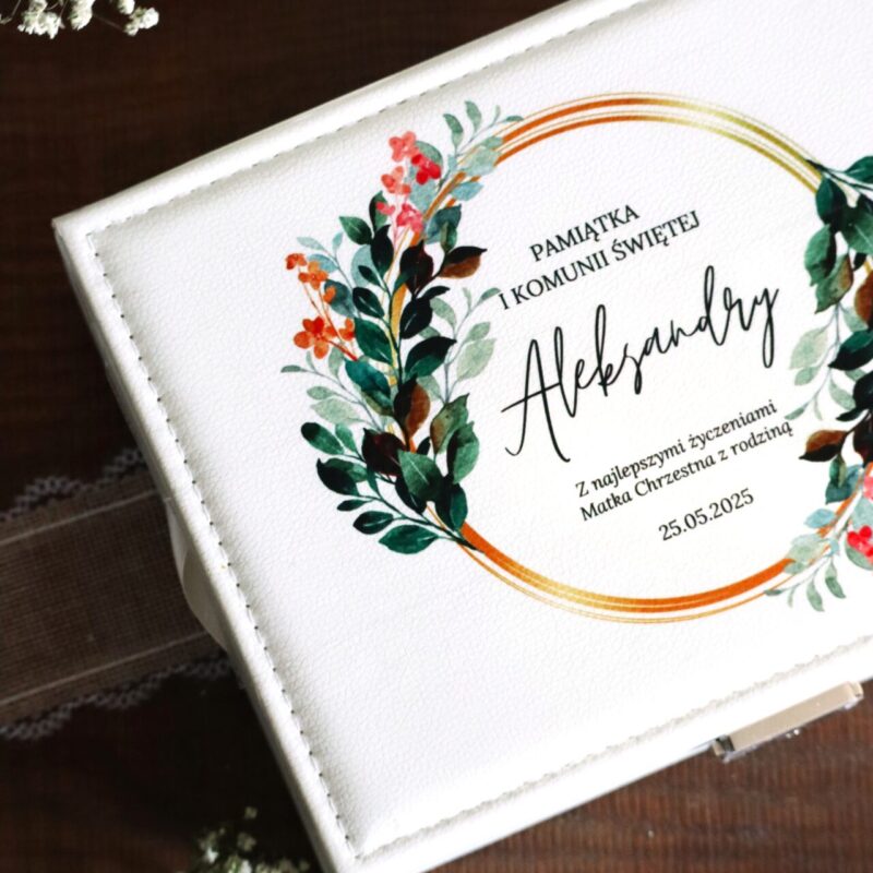 Kuferek szkatułka na biżuterię z okazji I Komunii Świętej