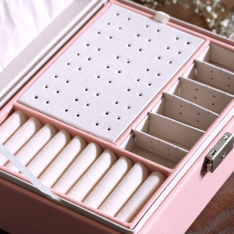 Kuferek szkatułka na biżuterię z okazji I Komunii Świętej