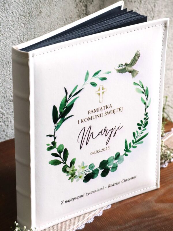 Duży album komunijny z dedykacją