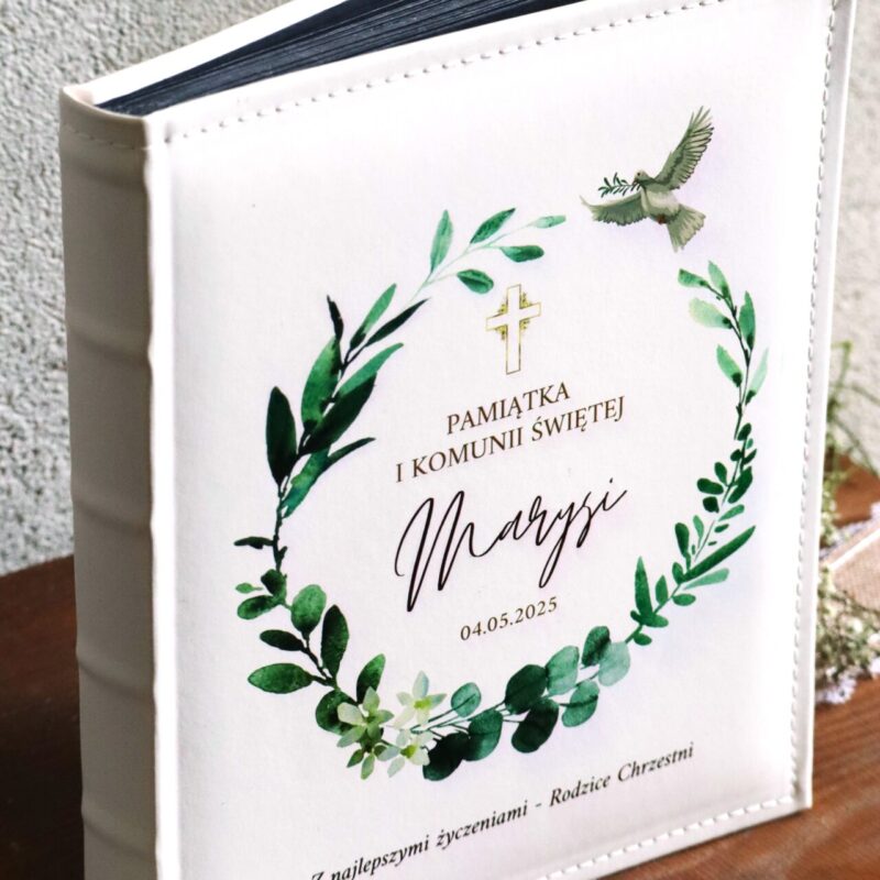 Duży album komunijny z dedykacją