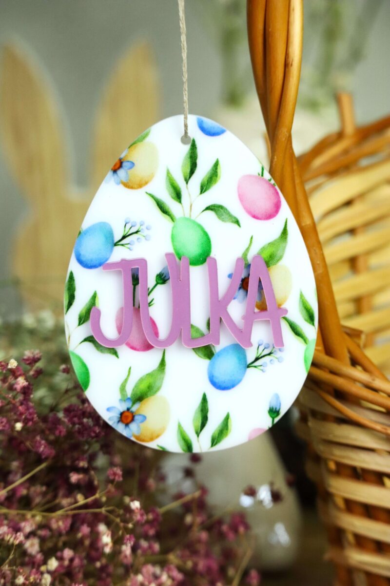 Kolorowa pisanka z imieniem plexi