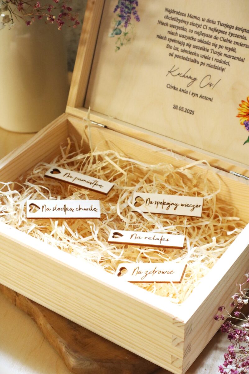 Szkatułka z winietkami dla Mamy