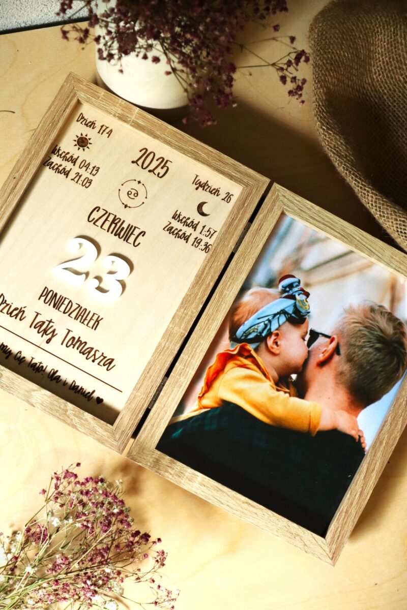 Podwójna ramka dla Taty z kartką kalendarza