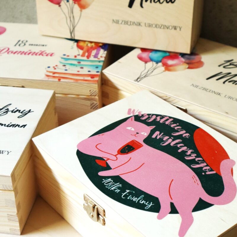 Pudełko urodzinowe z przegródkami