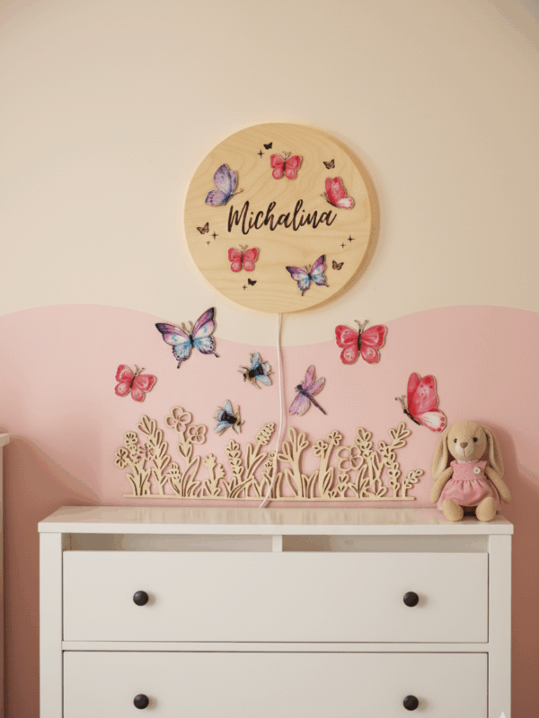 Lampka z imieniem Motylki