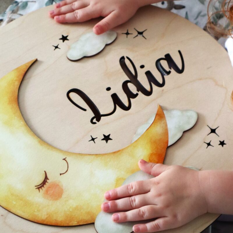 Lampka z imieniem Księżyc