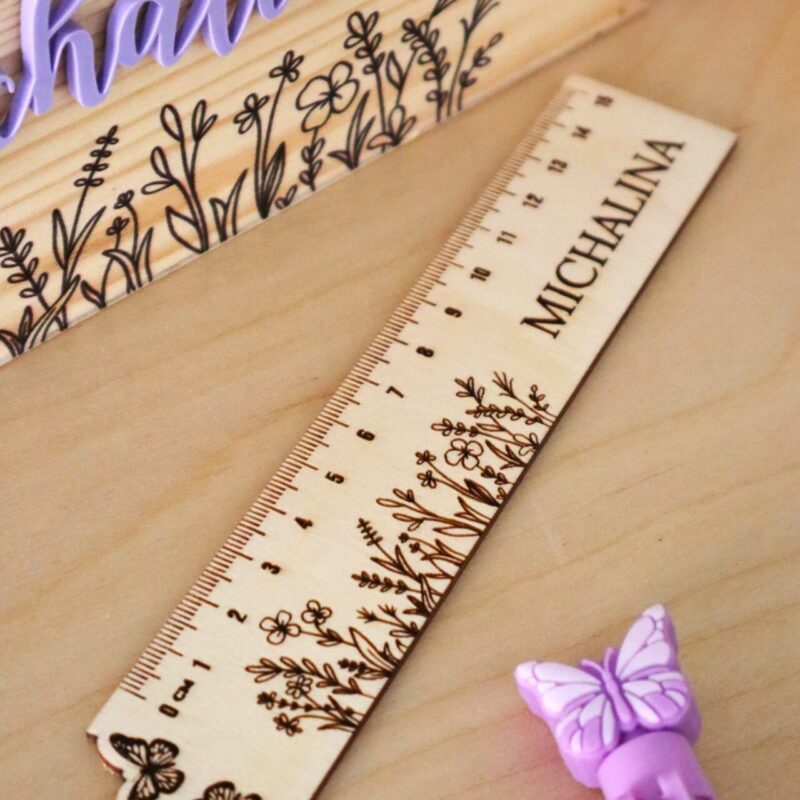 Zestaw organizerów na biurko z imieniem Motylki