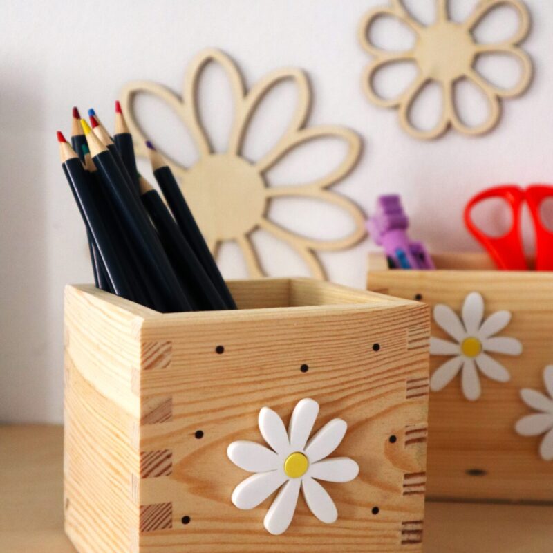 Zestaw organizerów na biurko z imieniem Stokrotki