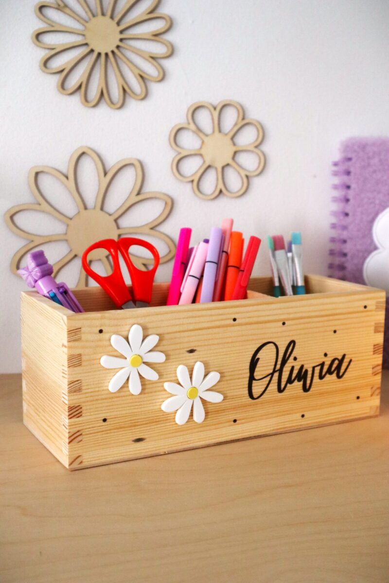 Zestaw organizerów na biurko z imieniem Stokrotki