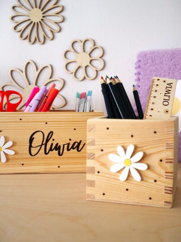 Zestaw organizerów na biurko z imieniem Stokrotki