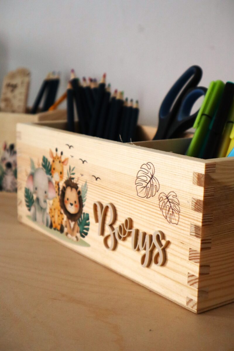 Zestaw organizerów na biurko z imieniem Safari