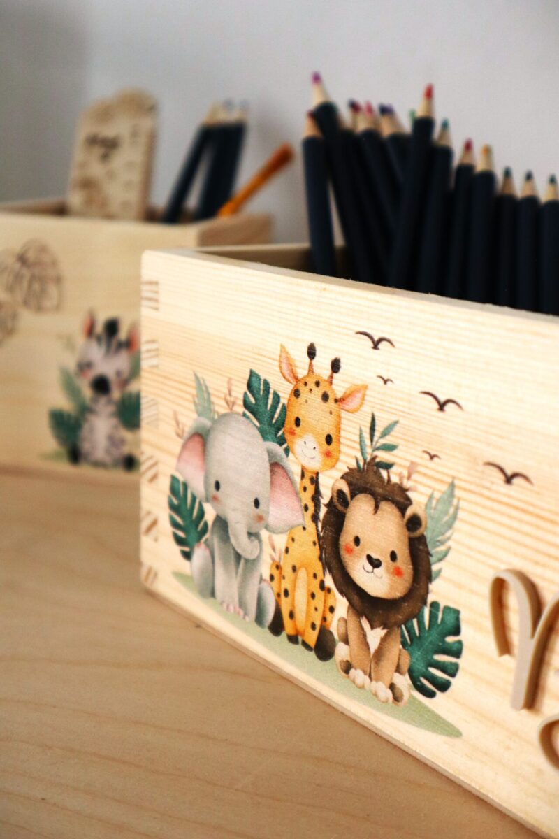 Zestaw organizerów na biurko z imieniem Safari