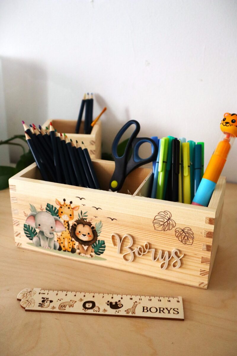 Zestaw organizerów na biurko z imieniem Safari