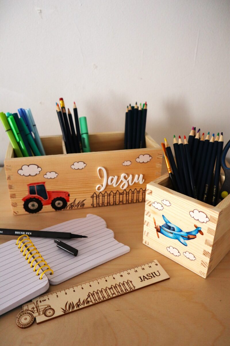 Zestaw organizerów na biurko z imieniem Pojazdy