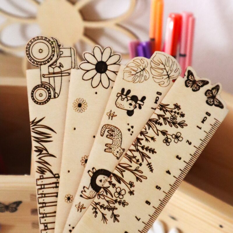 Drewniana linijka z imieniem